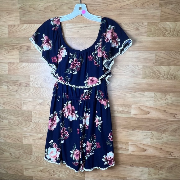 Riley & James Size Large Floral Sleeveless Romper w/Floating Collar with… - Picture 2 of 11